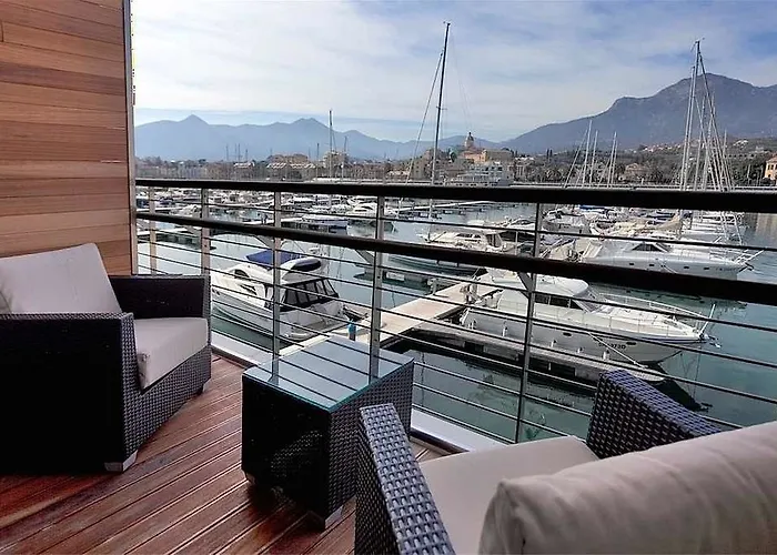 Yacht Club Marina Di Loano
