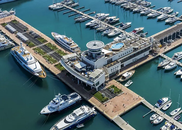 Yacht Club Marina Di Loano