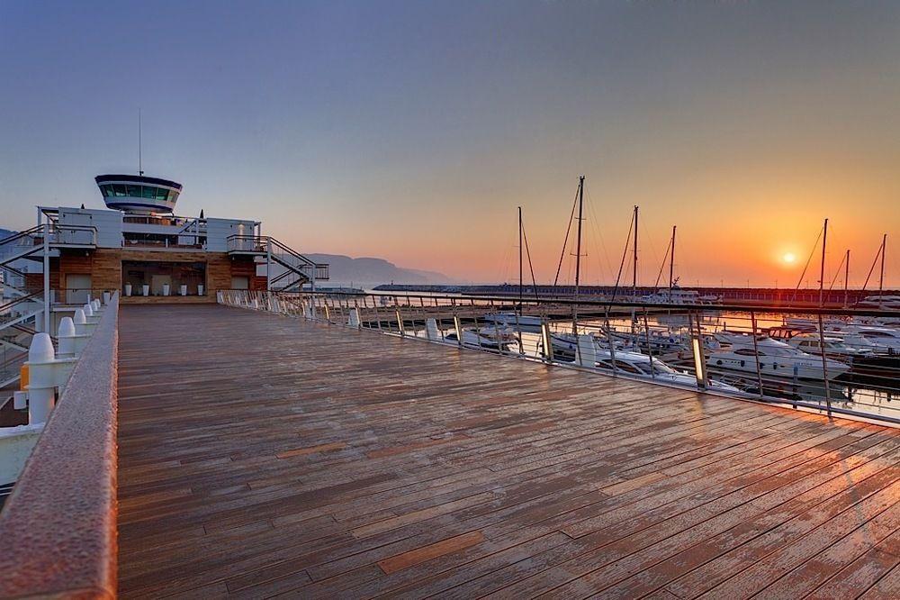 Yacht Club Marina Di Hotel Loano
