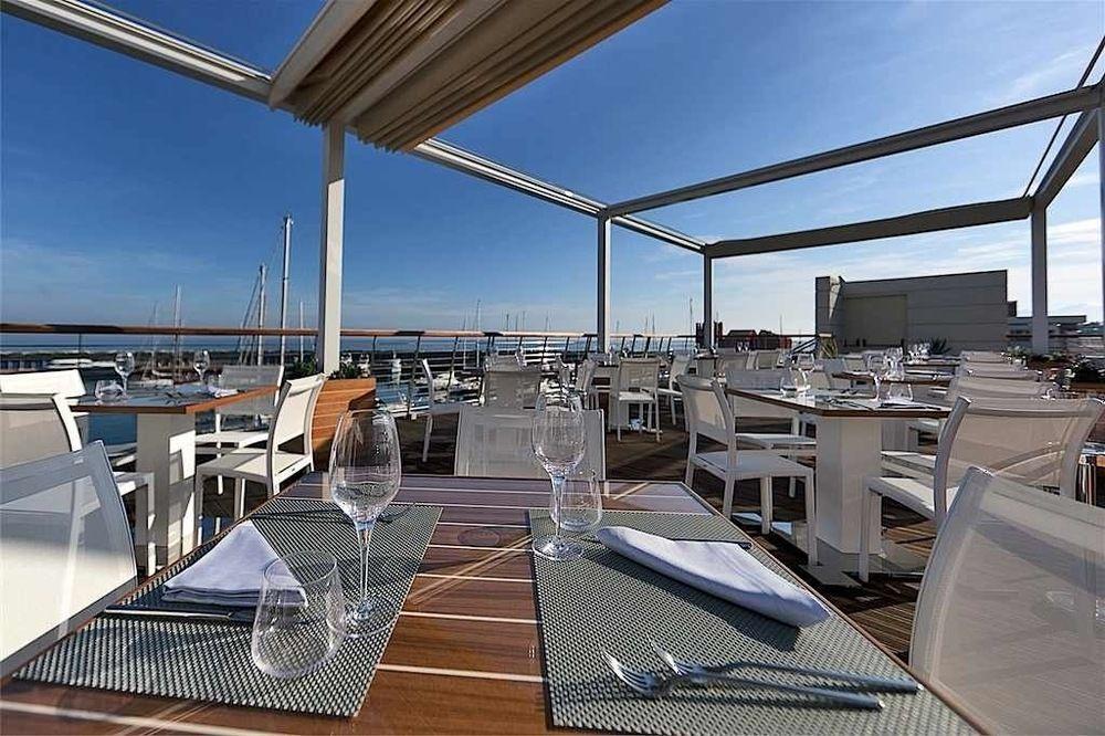Yacht Club Marina Di Hotel