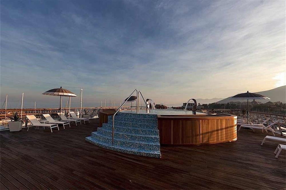 Yacht Club Marina Di 2* Loano