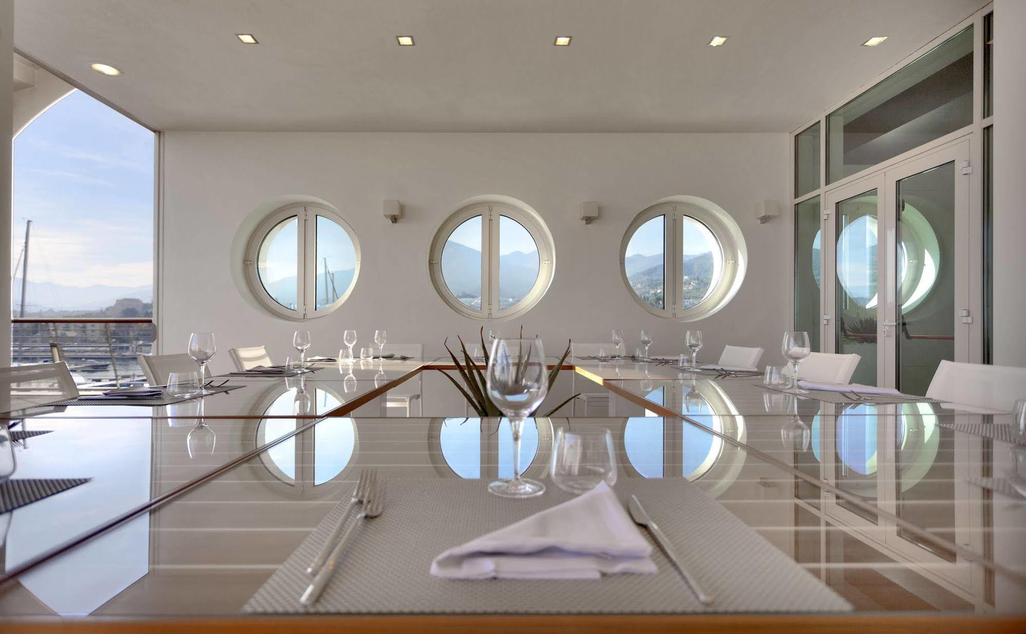 Yacht Club Marina Di Hotel Loano