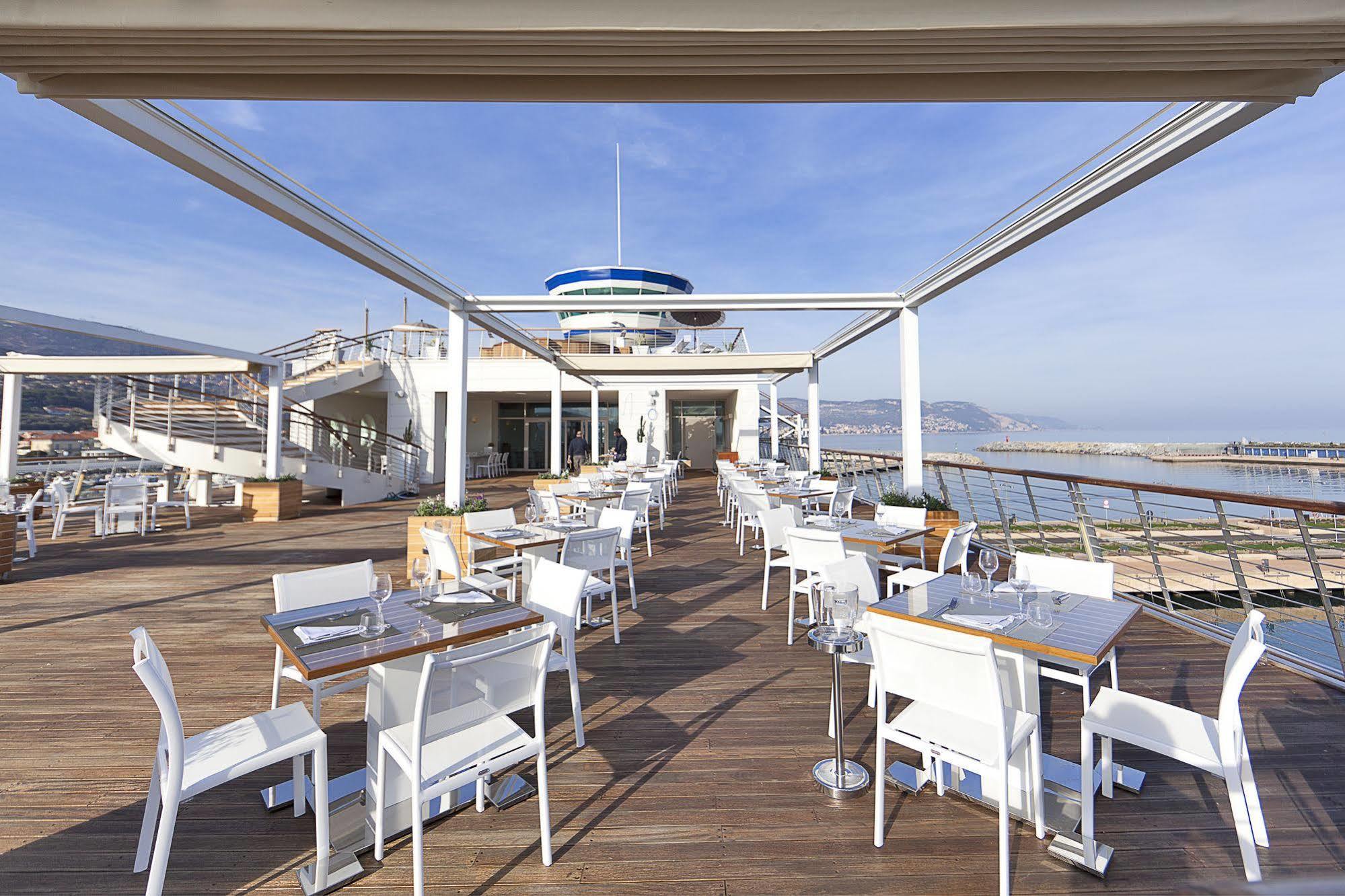 Yacht Club Marina Di Hotel Loano