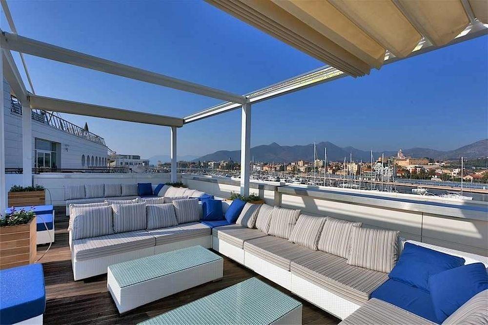 Yacht Club Marina Di Hotel 2*