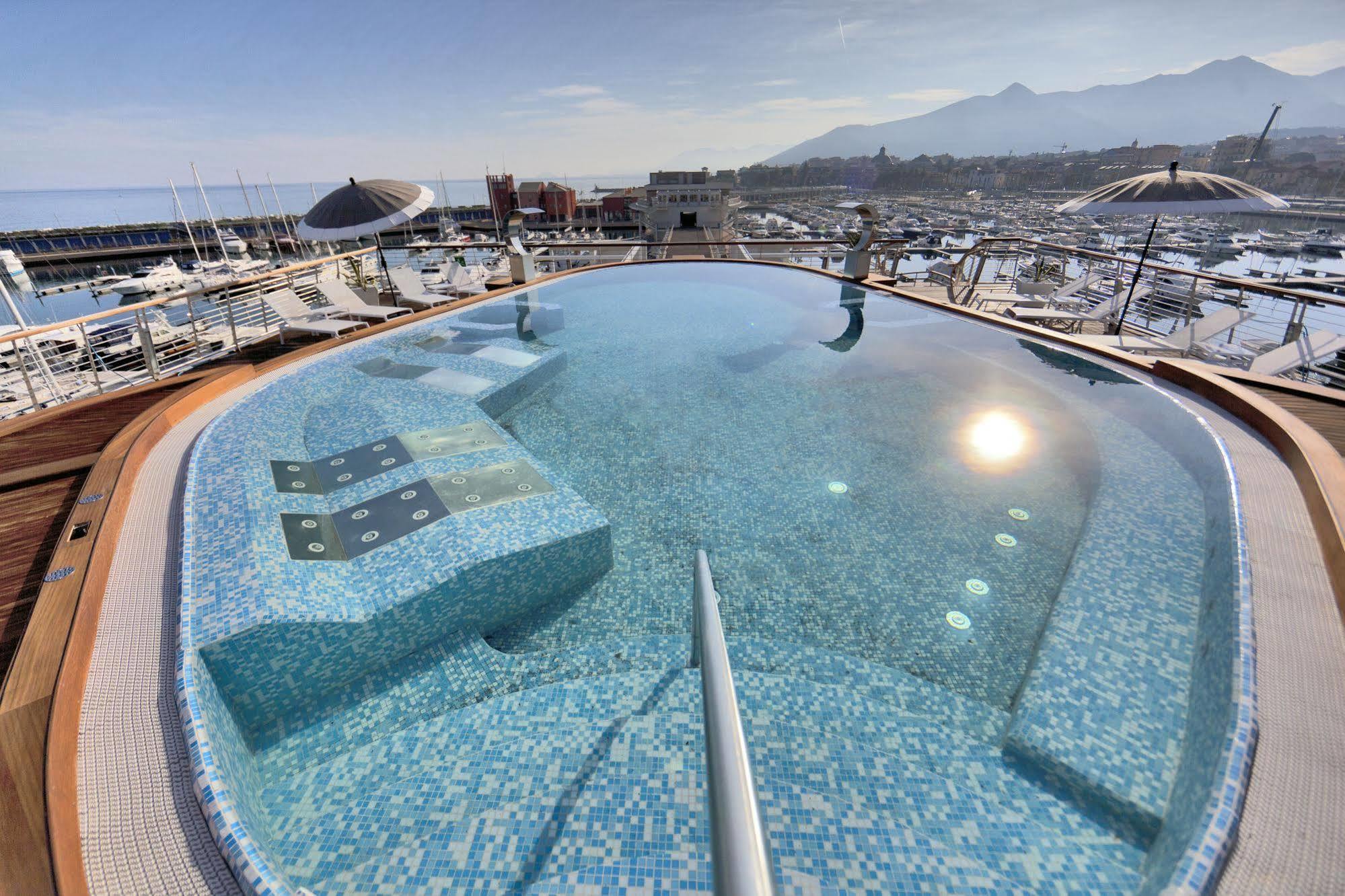 Yacht Club Marina Di